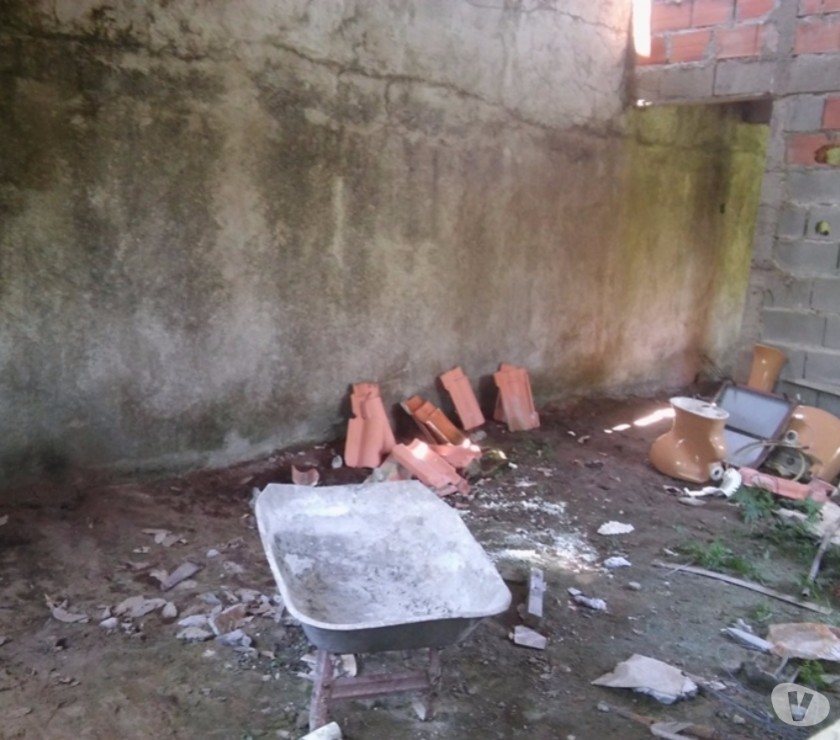 Casa de PRAIA, cômodos grandes, p acabamento, chance!