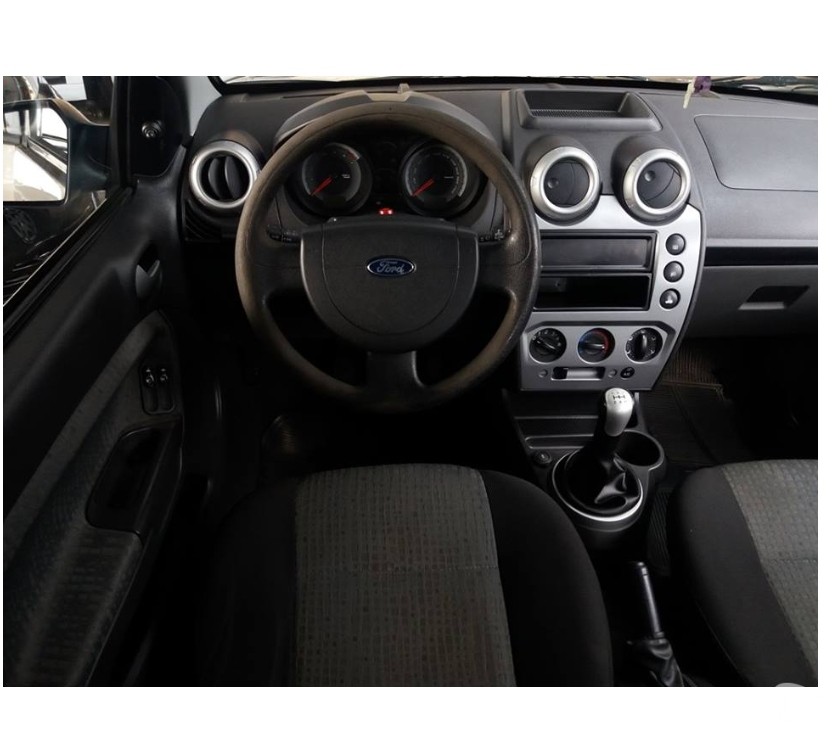 Fiesta 1.6 completo modelo 