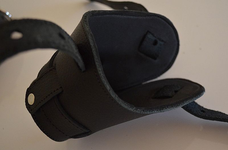 Focinheira em couro varias regulagens - pitbull, rottweiler