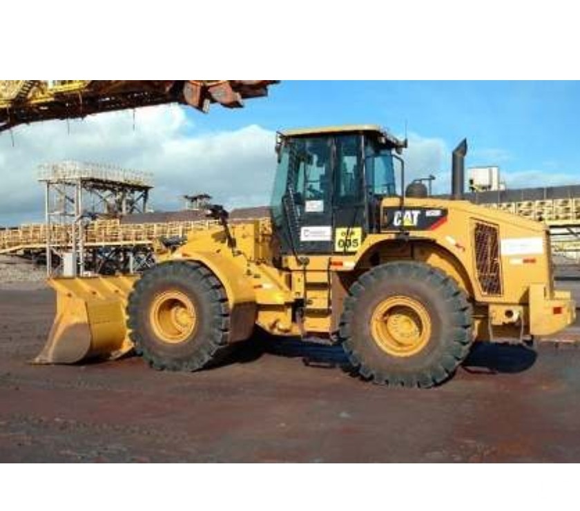 PÁ CARREGADEIRA CATERPILLAR 950