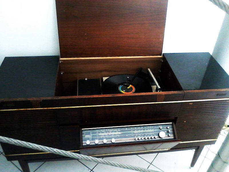 Radio radiola phillips a venda em Feira de santana