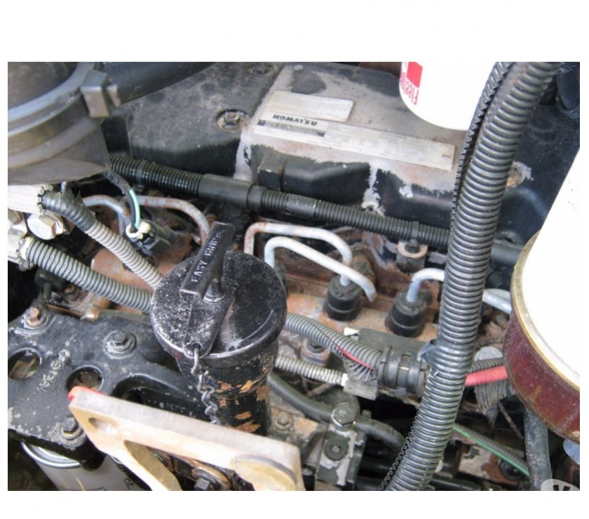 TRATOR DE ESTEIRAS KOMATSU D 61