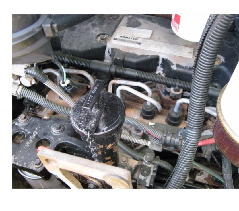 TRATOR DE ESTEIRAS KOMATSU D 61