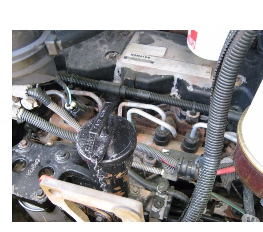 TRATOR DE ESTEIRAS KOMATSU D 61