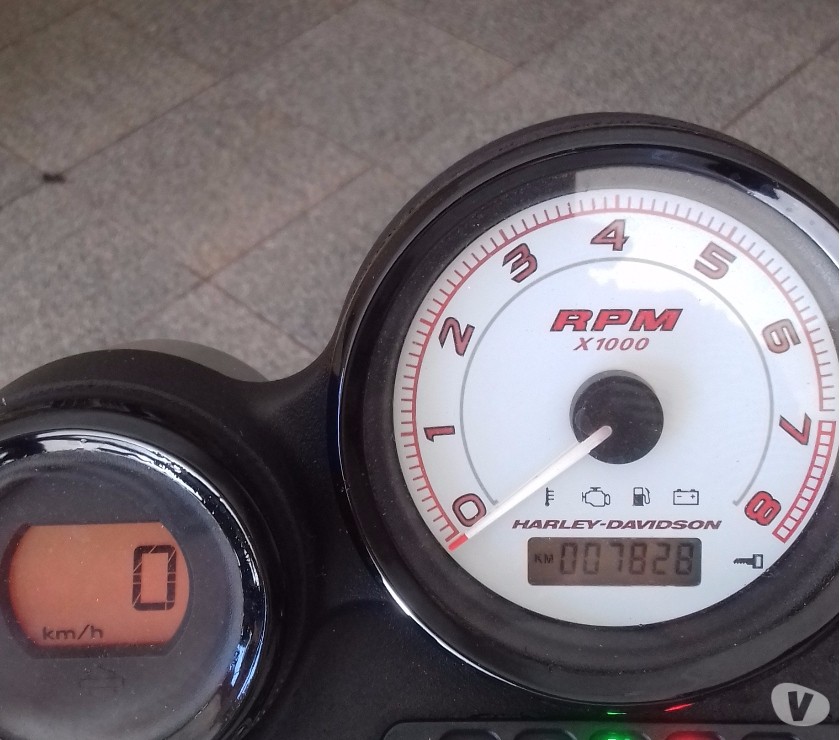 VENDE-SE OU TROCA-SE POR MENOR VALOR