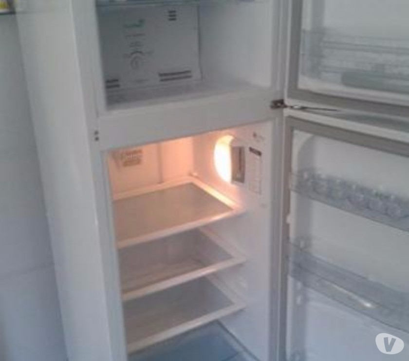 Vendo geladeira consul 263 litros frostfree