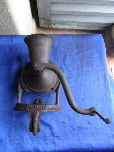 Antigo Moinho De Café Alpha Nº 3 4 Kg 40x30x20 (apm26)