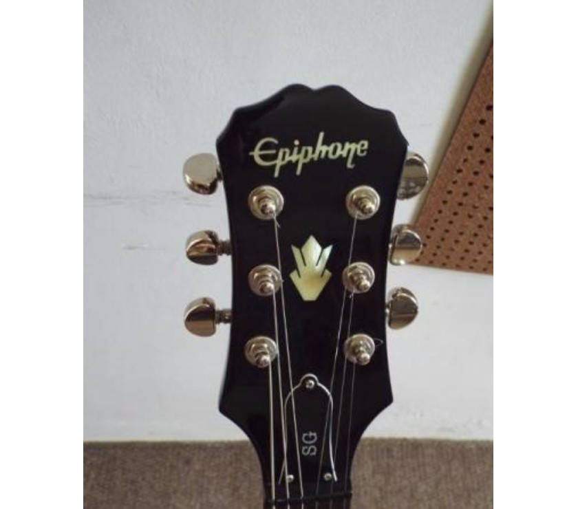 Guitarra Epiphone SG-400