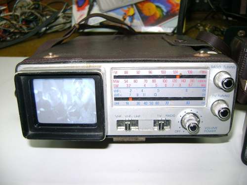 Lindo Televisor+rádio Conservadíssimo Pequeno.