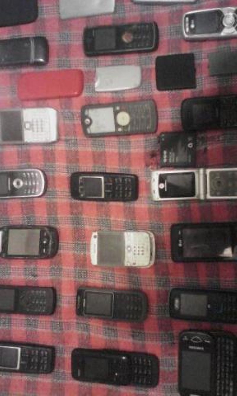 Lote de celular antigos pra tirar pecas