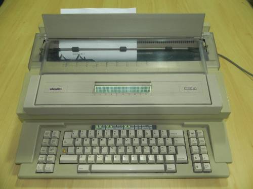 Maquina Escrever Elétrica Olivetti Et  Md Bivolt