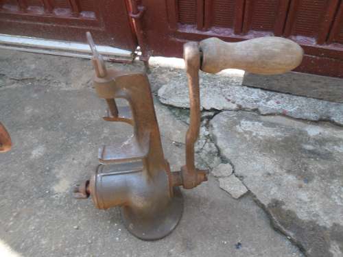 Moedor Alpha Antigo Bom Estado Valor 25 Reais