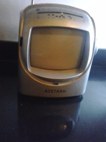 Tv 5¨ Aistar Preto E Branco Am/fm,