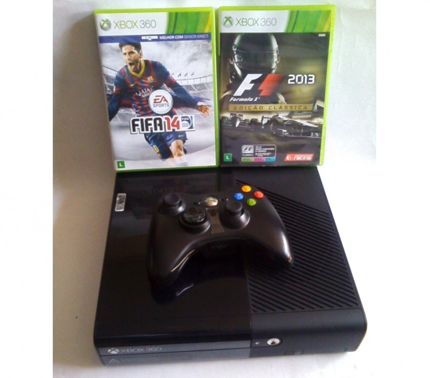 Vendo Xbox 360 Seminovo Com 1 controle + 2 jogos Originais