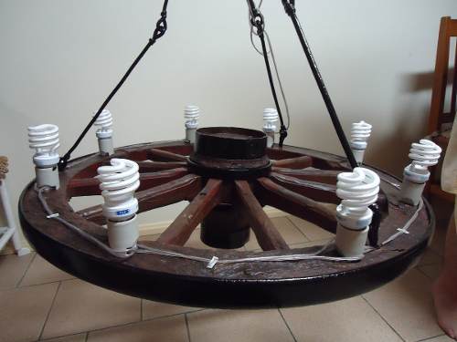 Lindo Lustre Com Roda De Carroça Com 75 Diâmetro,