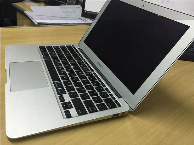 Macbook 11, 6 polegadas, 1.6 ghz, intel core i5, hd 60, 7