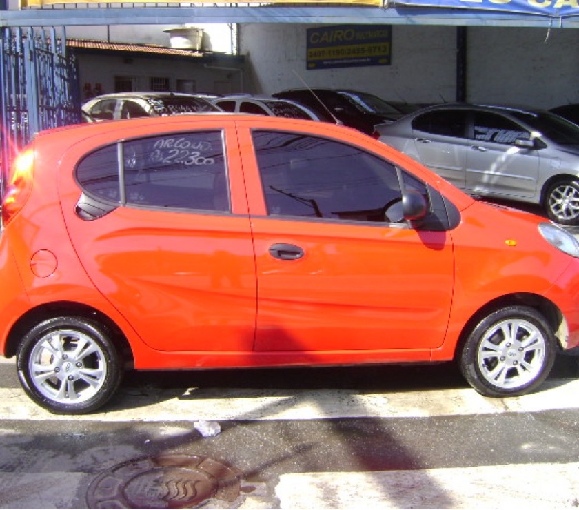 Novo New Qq Act Completo Ar Condicionado Baixa Km Garantia