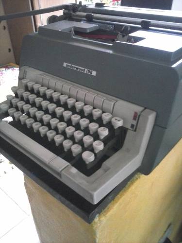 Maquina De Escrever Underwood 198