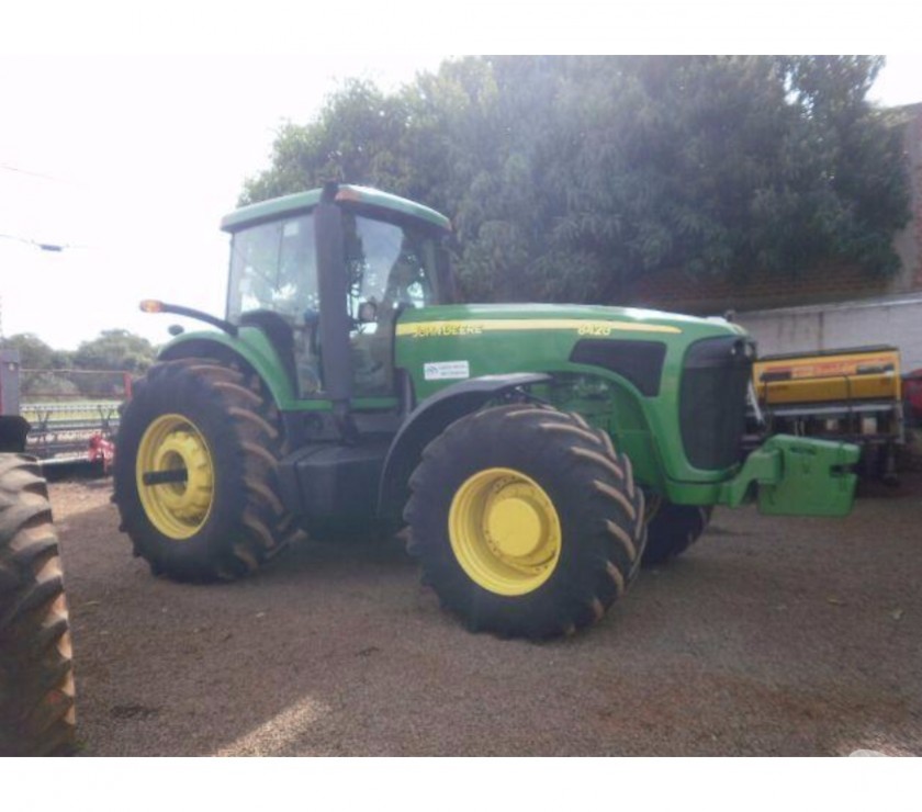 Trator John Deere  Ano x4 Com Cabine