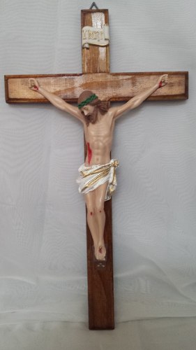 Crucifixo De Parede Em Madeira E Resina Tamanho 47 X 26 Cm