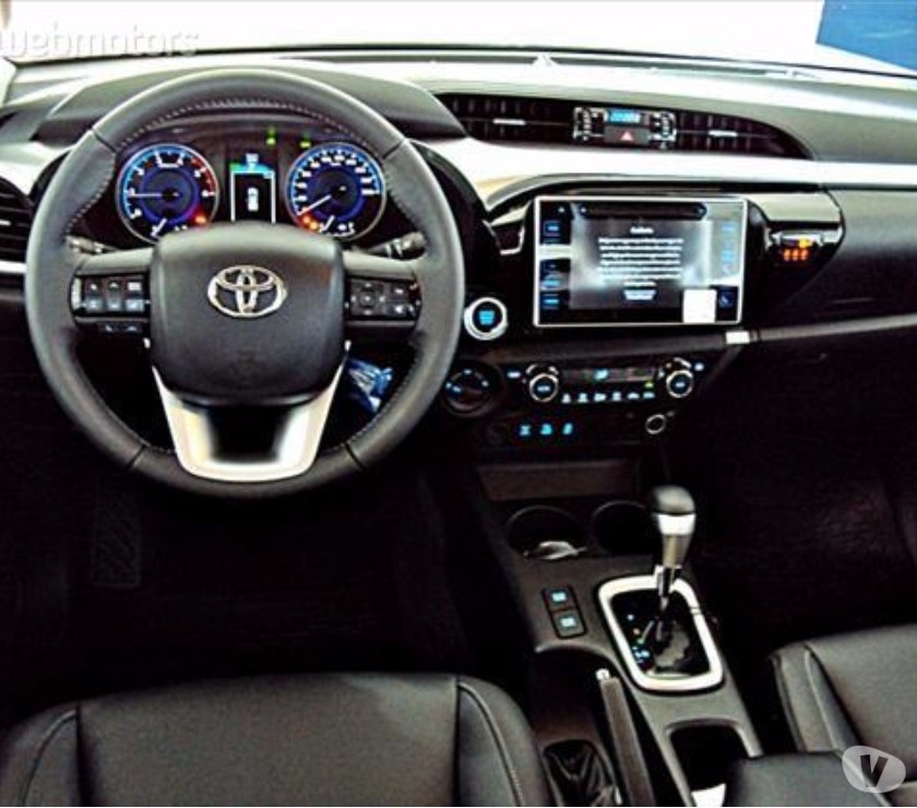 TOYOTA HILUX 2.8 SRX 4X4 CD 16V DIESEL 4P AUT 