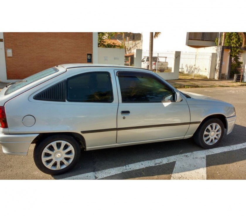 KADETT 2.0 OTIMO ESTADO