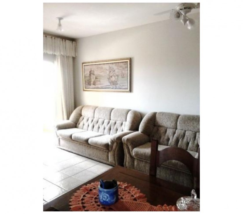 Apto 2 dormitórios sendo 1 suíte - próximo ao centro.