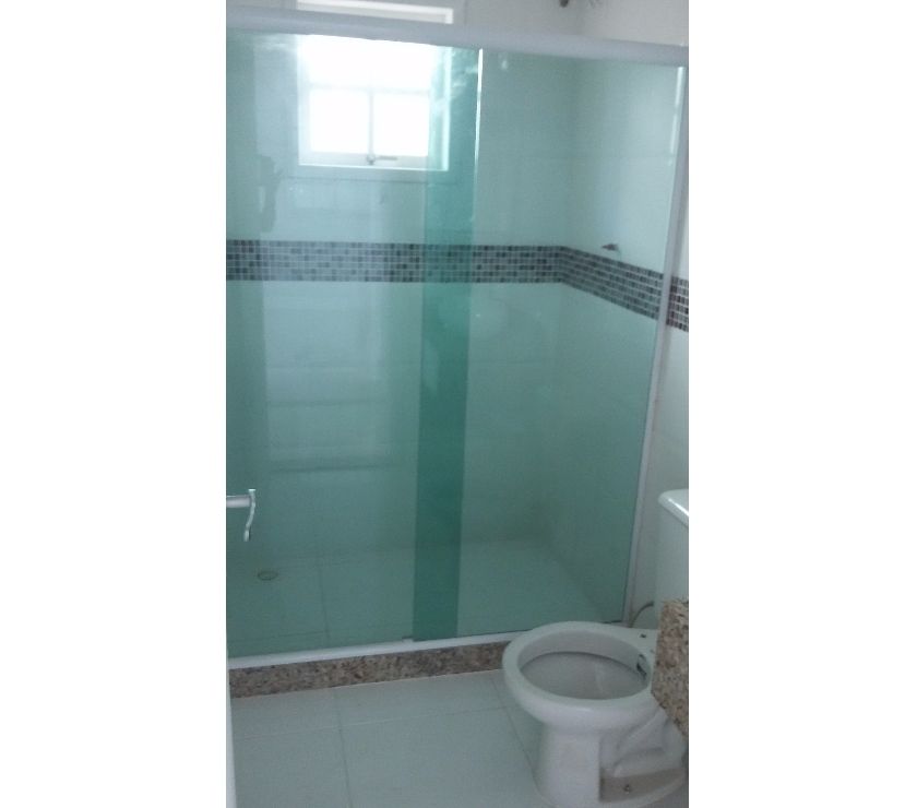 Casa ind. 140M² 3Qtos, Varanda,Garagem, área espaçosa