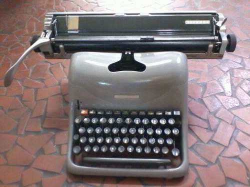 Máquina De Escrever Olivetti Lexicon 80 Restaurada Igual Ok