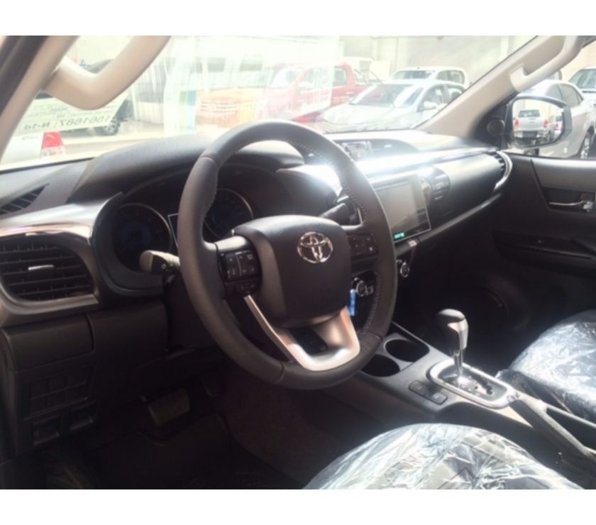 TOYOTA HILUX SRX AUT 4XKM