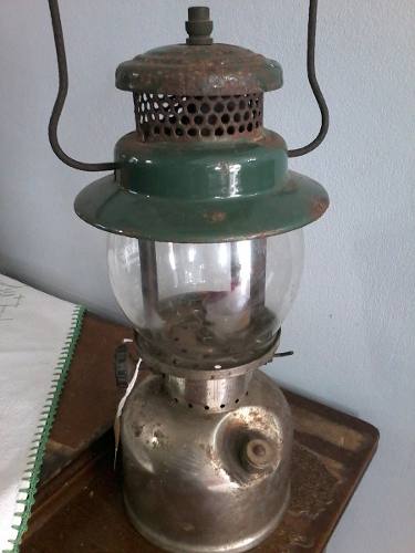 Antigo Lampião Coleman Americano