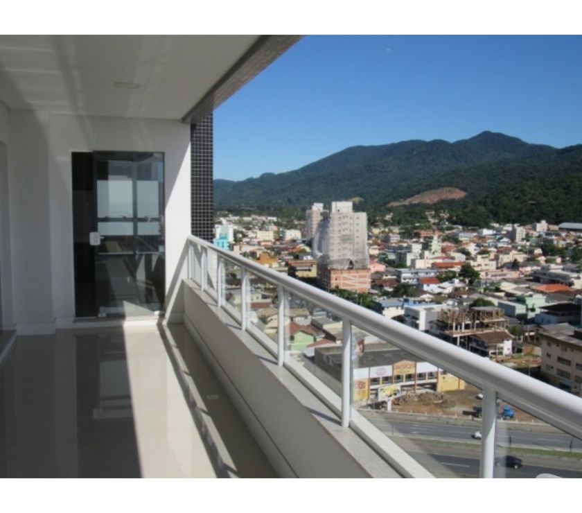 APARTAMENTO DE ALTO PADRÃO NA QUADRA DO MAR (VE)