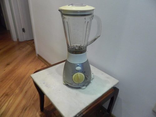 Liquidificador Antigo Com Copo De Vidro