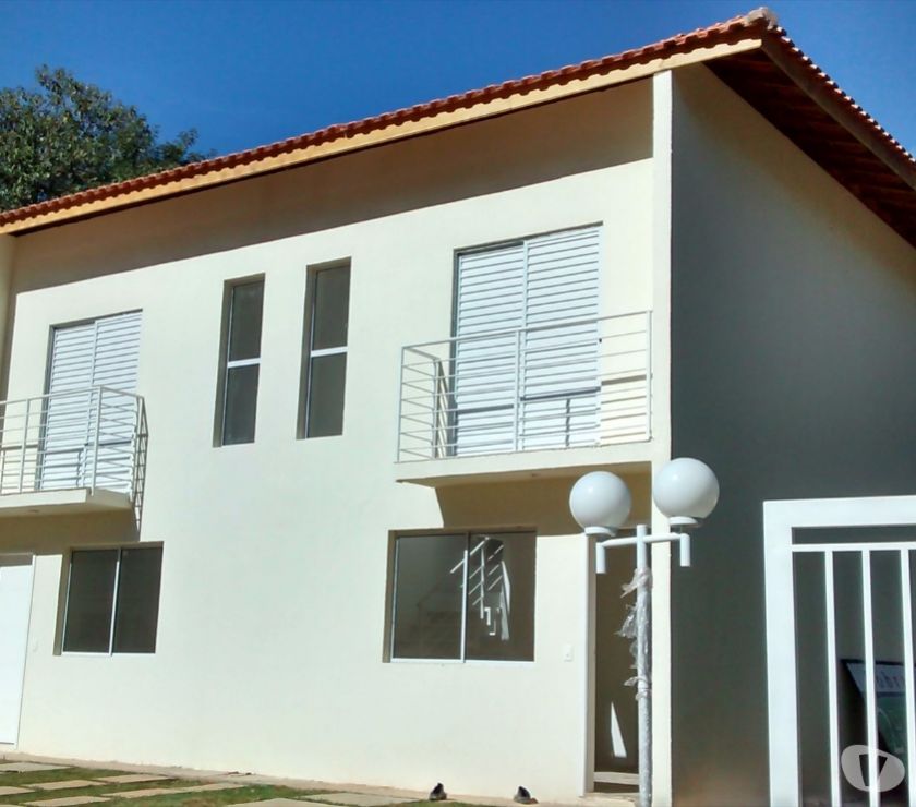 Casa 2 dormitórios, 2 vagas, pronto para morar próx.