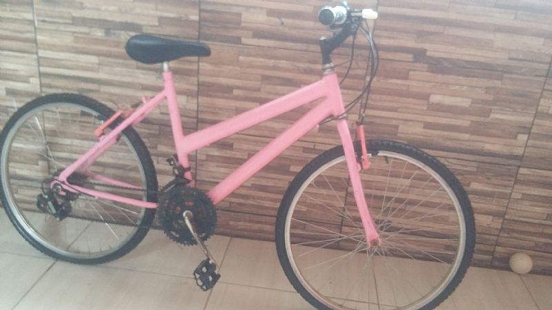 Bicicleta tamanho medio, rosa a venda em Valparaíso de