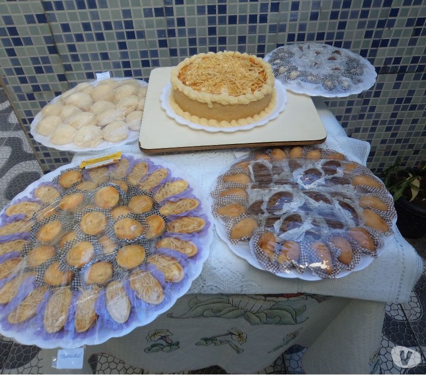 SALGADOS e DOÇÊS PARA FESTAS