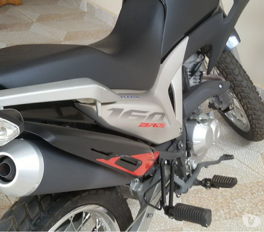 vende-se uma broz Nxr 160