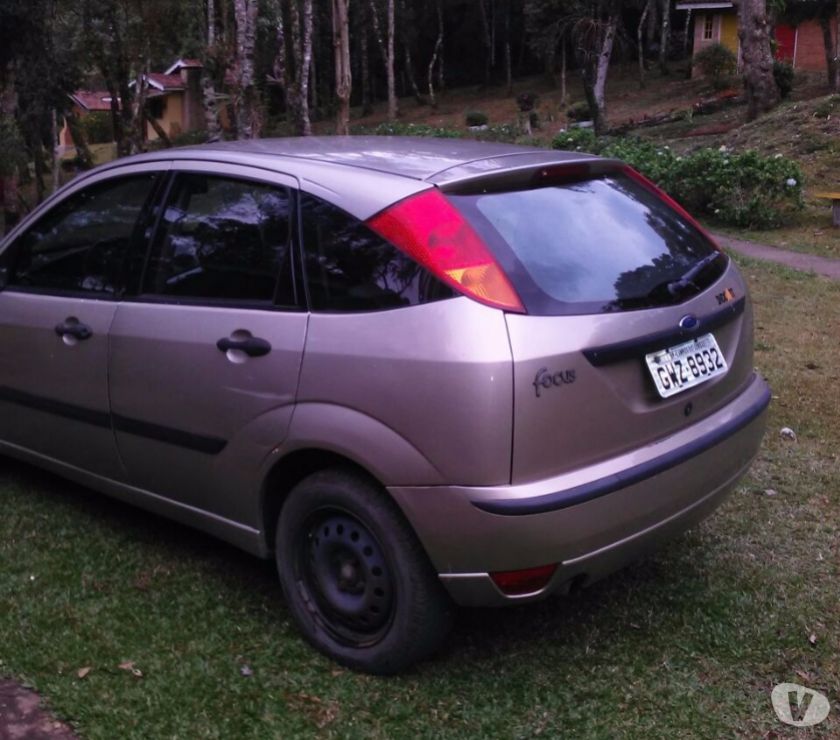 Ford Focus Hatch  Completo