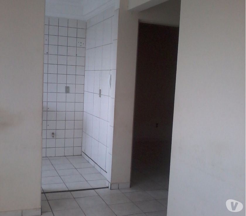 Fica no terceiro andar.