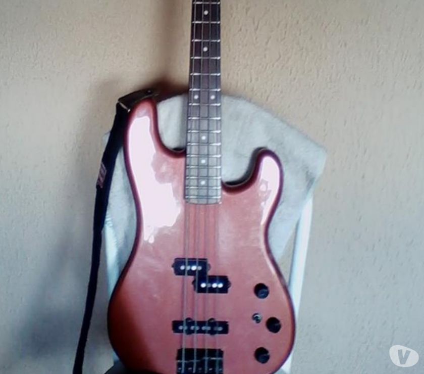 Baixo Fender Modelo Jazz Bass (Duff Mac Kagan)