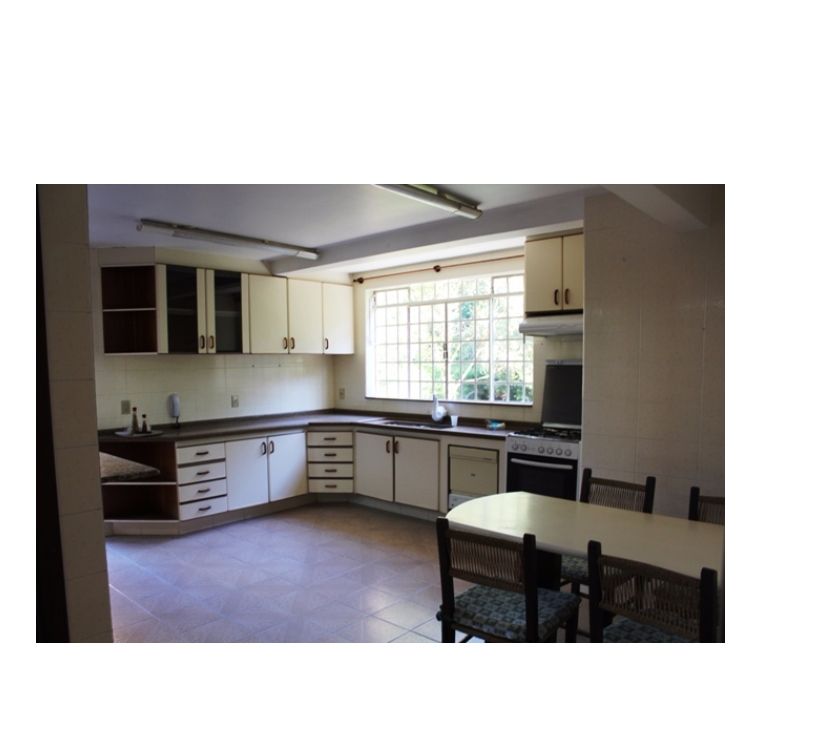 Casa 3 quartos sendo 1 suite em Santa Felicidade