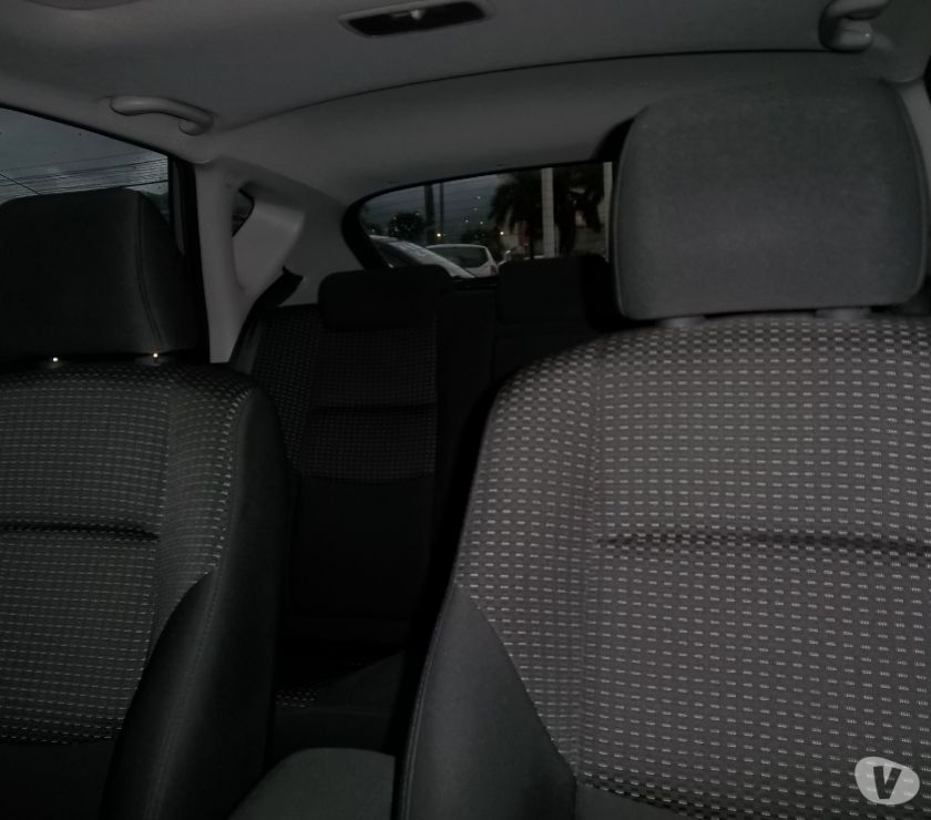 Hyundai i Automático 