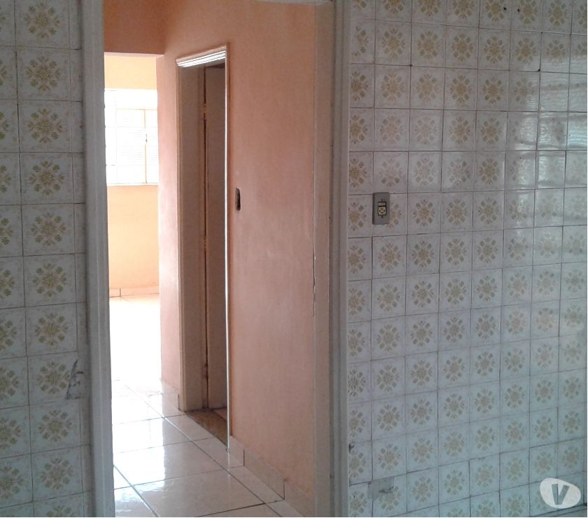 Alugo casa na Barcelona direto com proprietário.