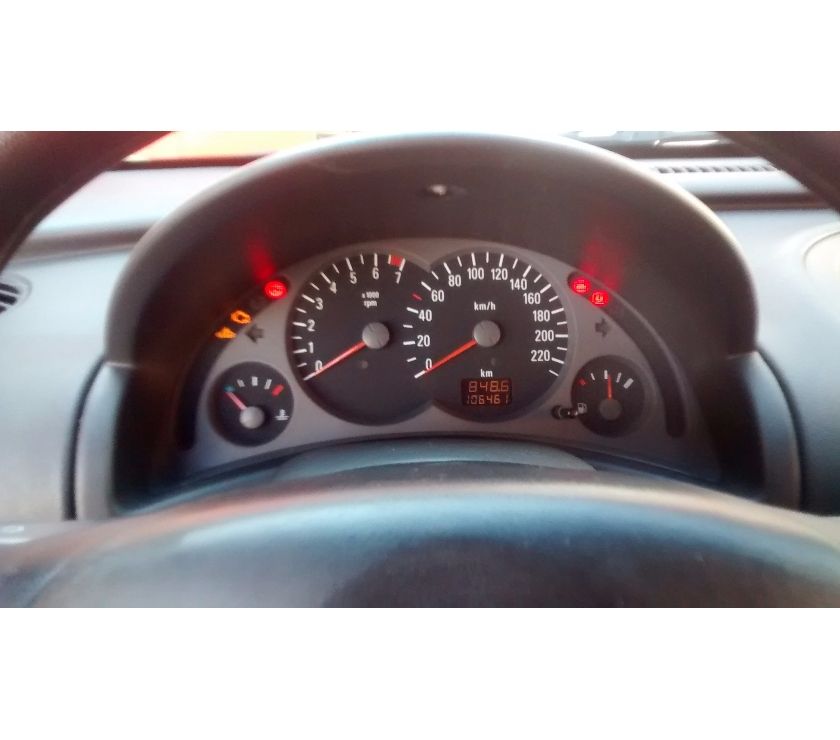 Corsa Hatch  (Barbada!!!!)