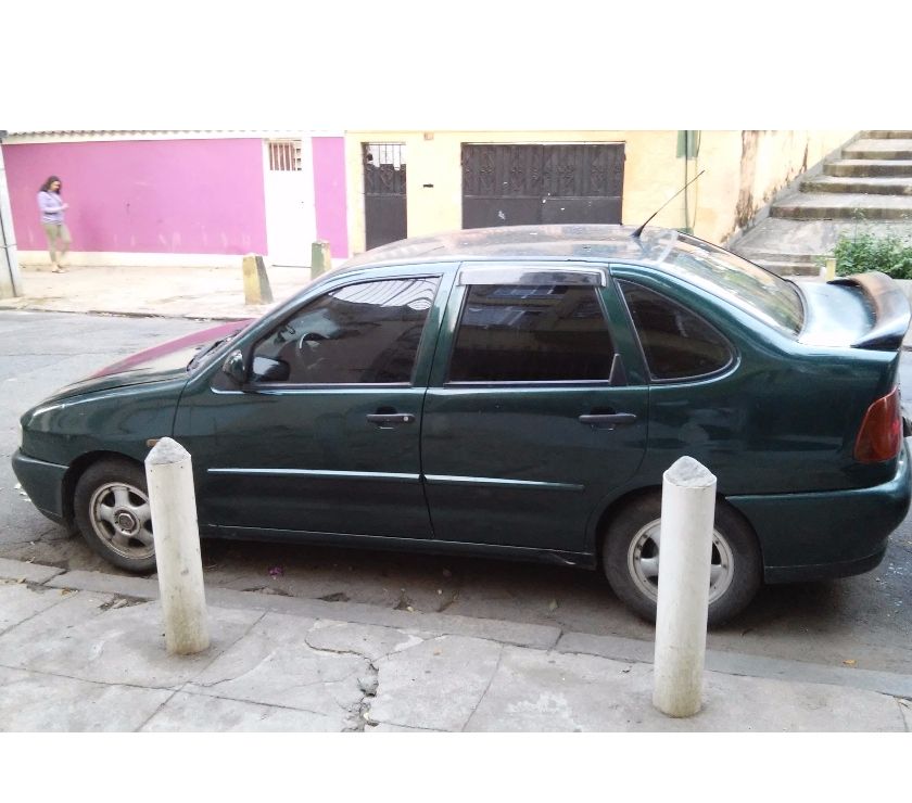 polo ano  motor ap 1.6 a gasolina e gnv funcionando nos