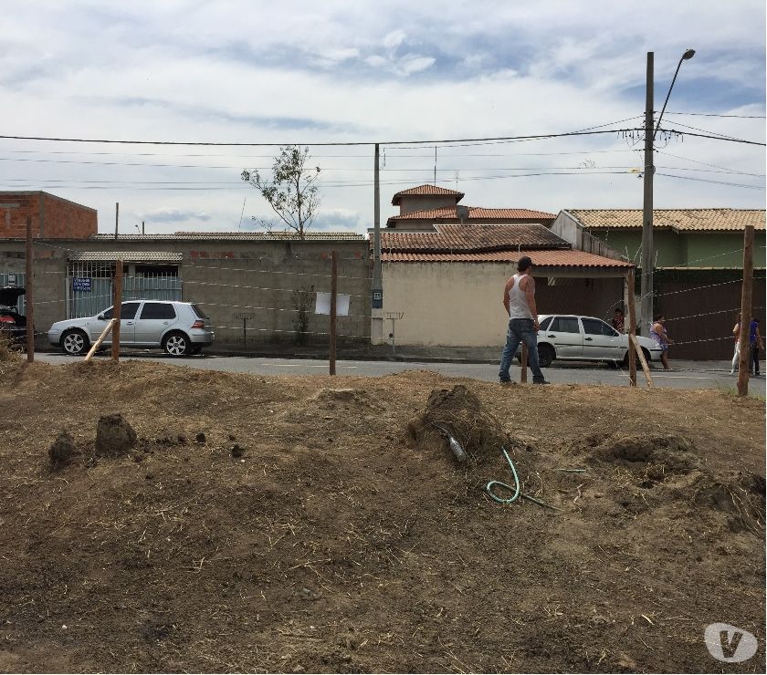 Terreno Com Vista Para Montanhas