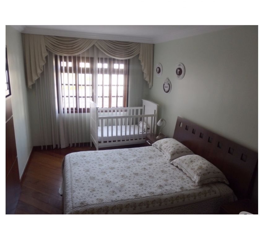 Sobrado triplex 4 quartos no Jardim das Américas