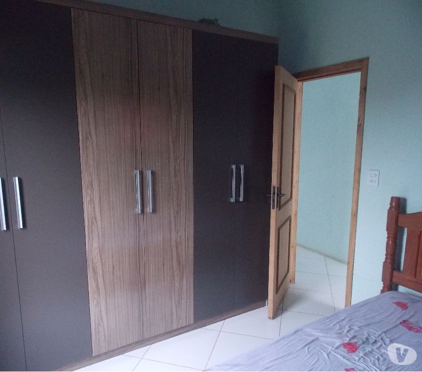 predio de 3 pisos com 2 aptos e garagem no centro 115 mil