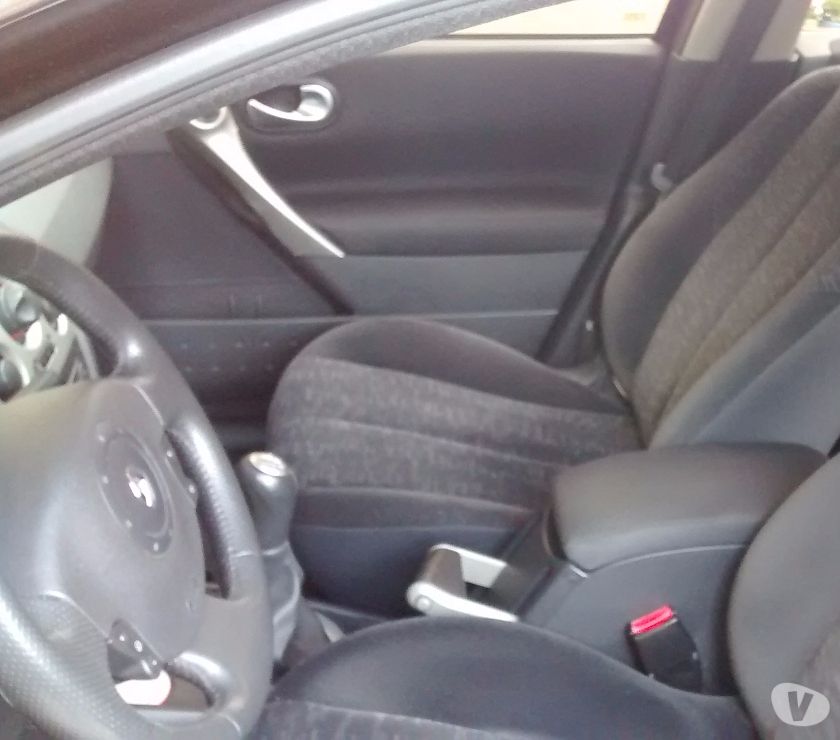 MEGANE SEDAN DYNAMIQUE  - PARTICULAR