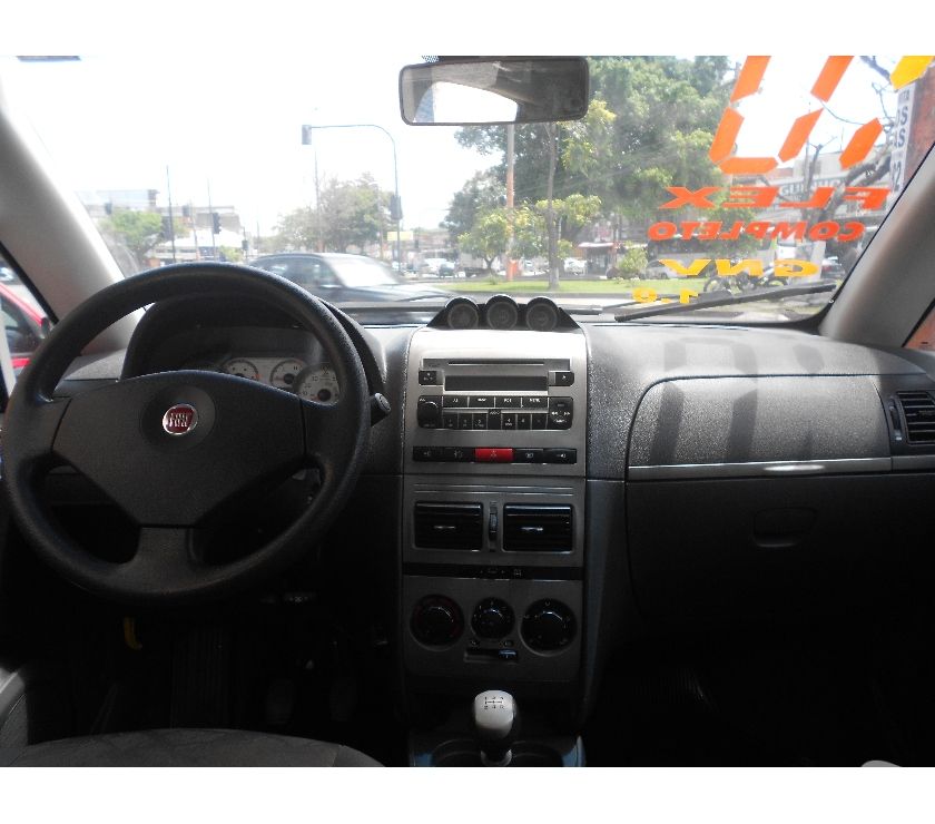 Fiat Idea 1.8 Adventure Locker c GNV  Confiram!